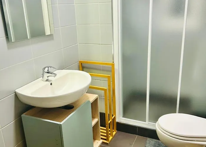 Apartment Fast Re Rom